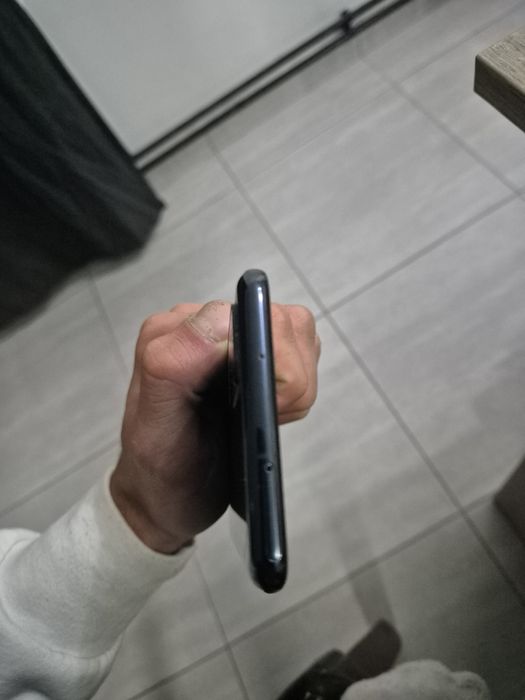 Samsung s20 plus display stricat