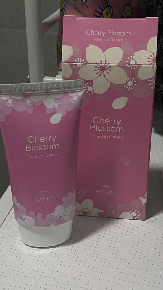 Gaston Тонизирующий крем для лица Cherry Blossom Tone Up Cream