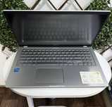 Solamanet vinde:Laptop Asus x515, i3 1115G4, 8Gb Ram