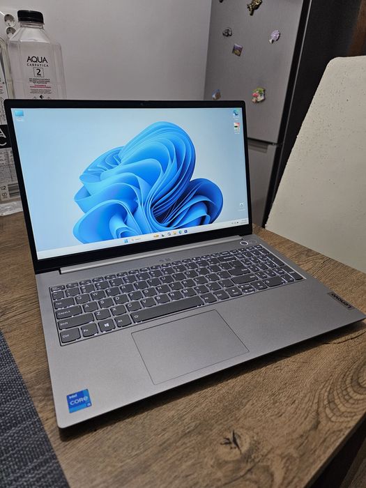Laptop Lenovo i5-1135G7 / Ssd 256gb + Ssd 512gb/ 16 GB Ram/