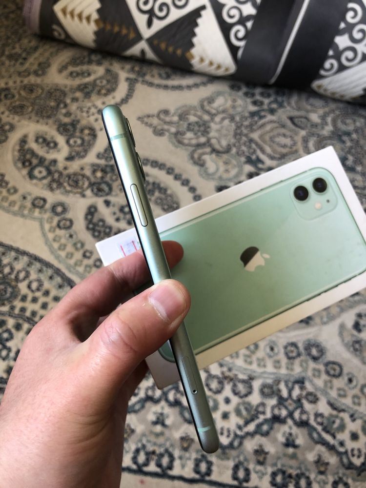 Продам IPhone 11 128G Green в идевльном состянии все работает хорошо