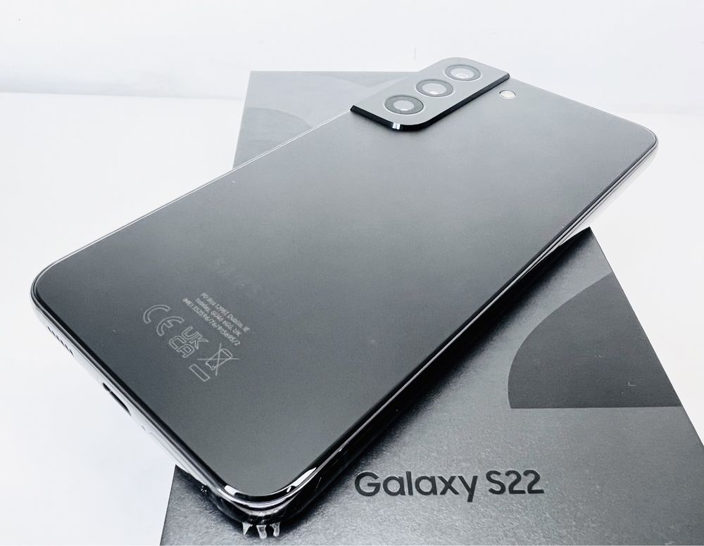 Samsung Galaxy S22 5G 128GB 8RAM Phantom Black Перфектен! Гаранция!