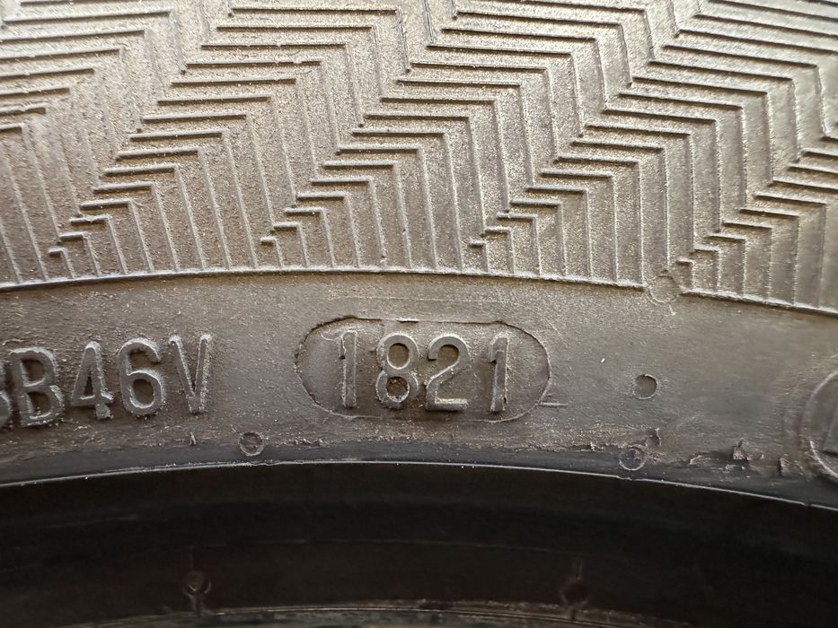 Автомобилни гуми 245 45 18 Gislaved