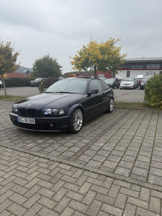 BMW 325i Coupe E46