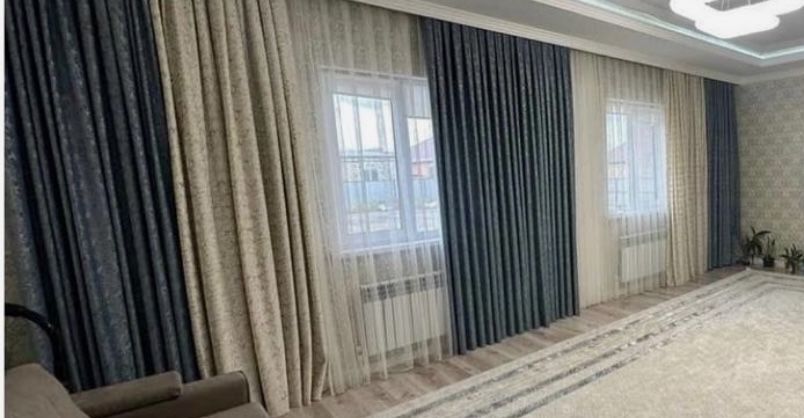 комплект штор для просторной гостиной