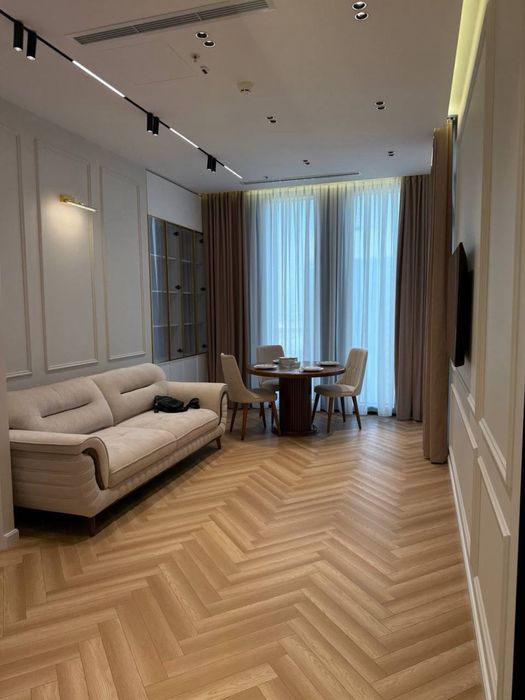 Продаеться Нест Ван Nest One срочно 59 кв