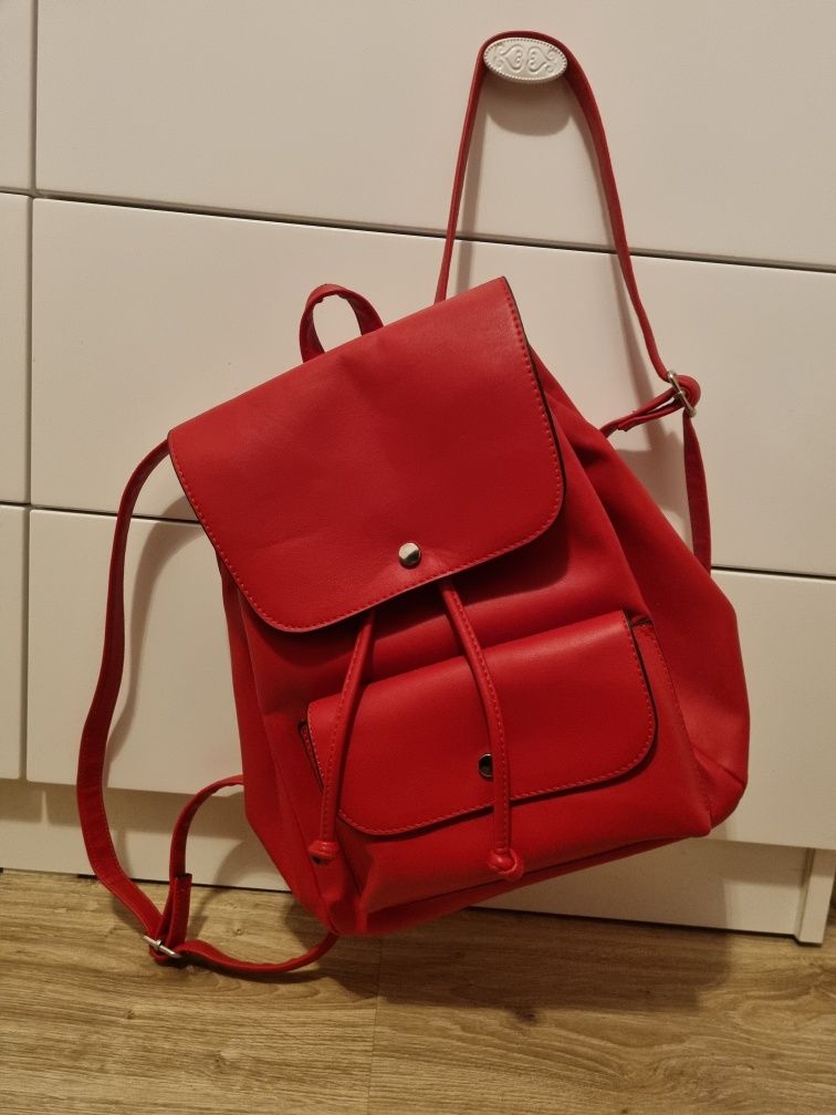 Vând rucsac Pull&Bear