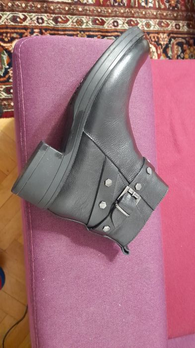 Vând ghete piele noi  39