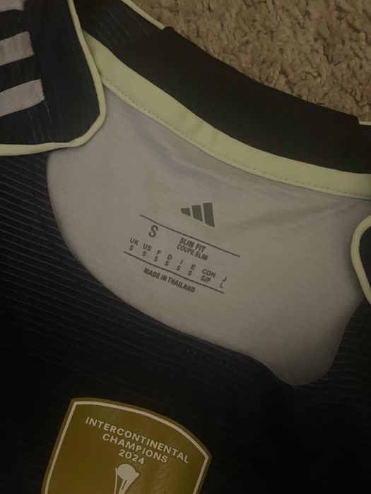 tricou real madrid Vini Jr.