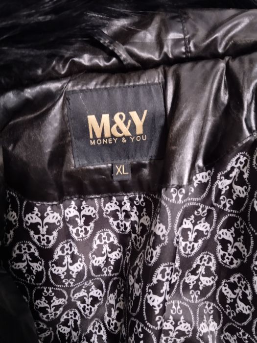 Продам куртку чернаЯ