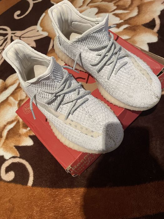 vand yezzy 350 v2 white reflective
