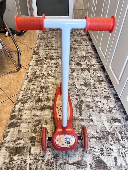 Trotineta pentru copii de 3 ani, pret foarte mic!