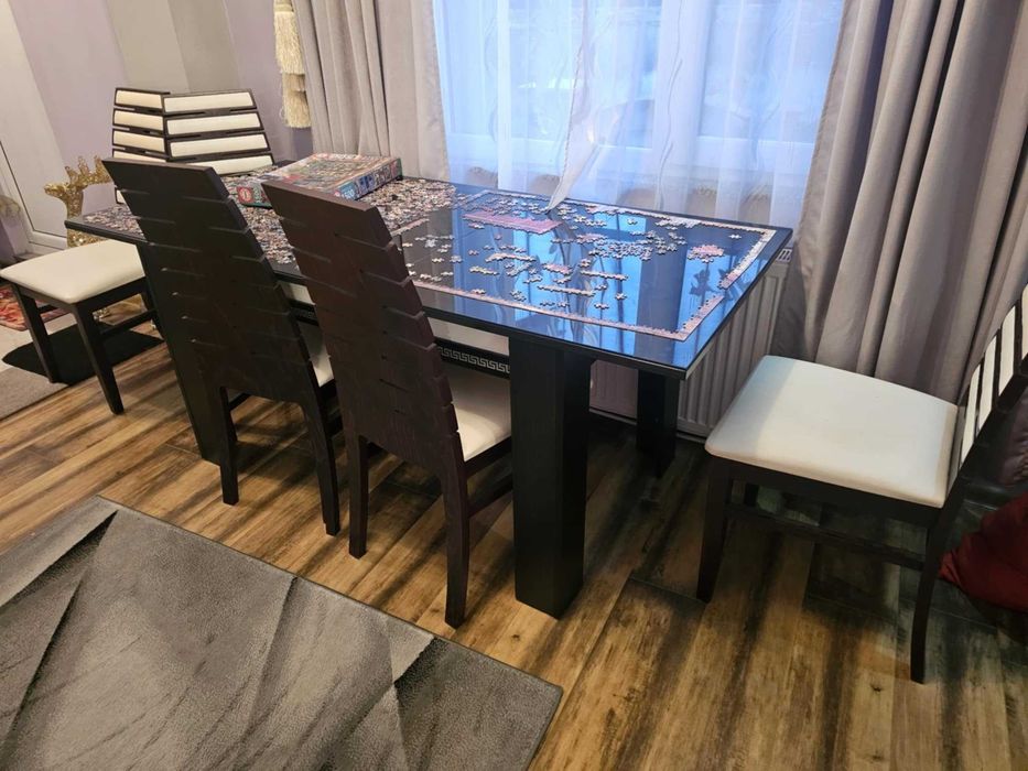 Продавав маса със столове