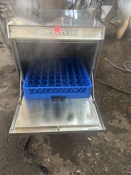 Професионална съдомиялна машина Германия,с 6 месеца гаранция