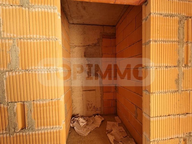 Продава се Тристаен апартамент в Варна, Трошево - 70 кв.м за 1266 €/кв.м - Снимка #4