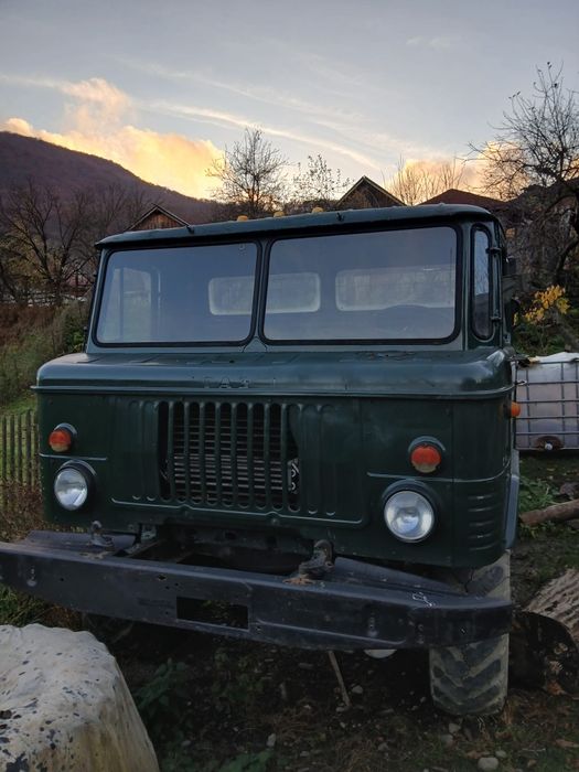 Vând 2 gaz 66 4x4 armata