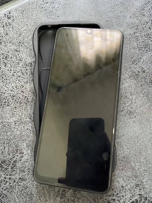 Телефон сотилади . Редми 12С