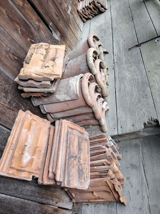 Țiglă acoperiș de donat