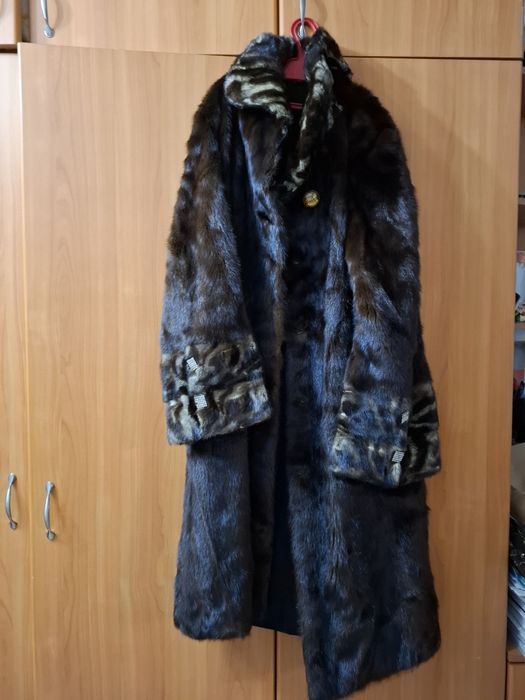 Продам шубу норковую