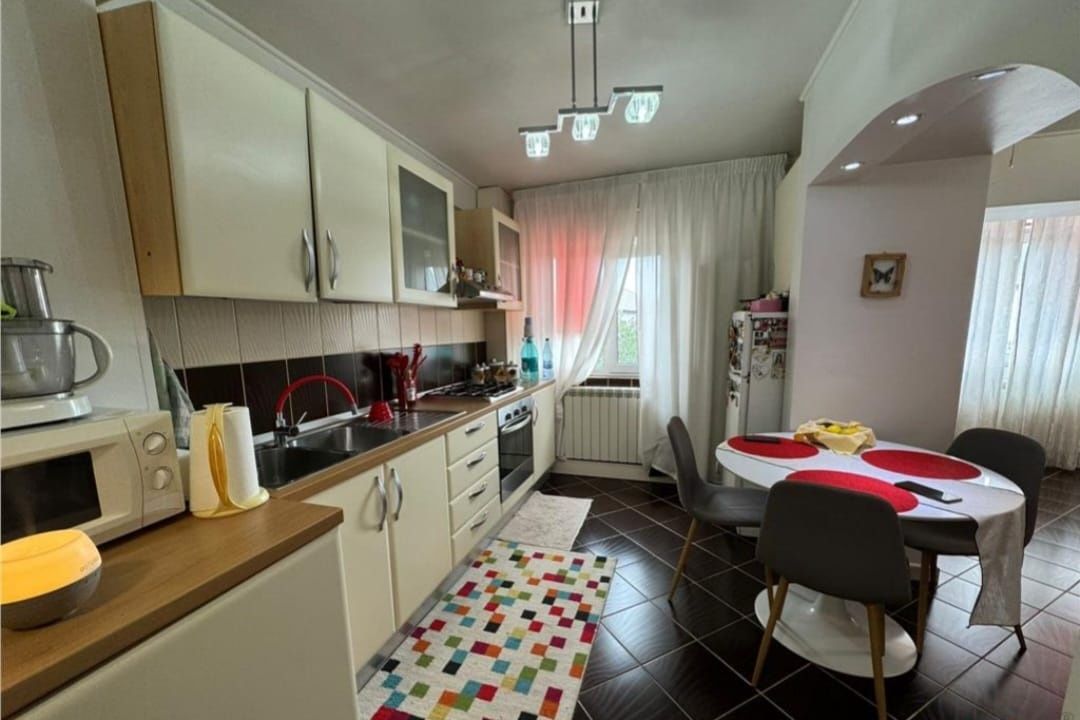 Apartament 2 camere 55 mp,etaj 3/4 zona bulevardul Brăilei de vânzare