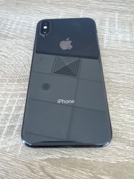 Продам iPhone Xs 64GB