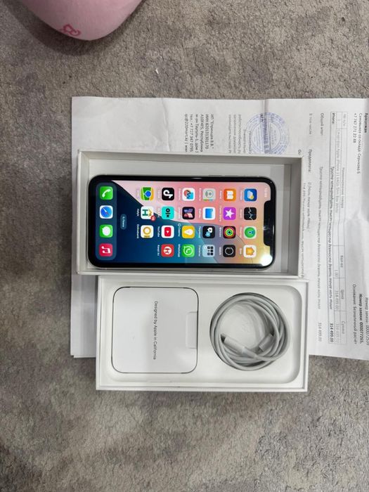 Айфон 11 64 gb akb 75%