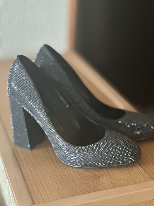 Продаются новые туфли и клатч