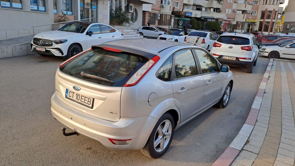 Vând Ford focus 2 an fab 2009 motor 1.6dizell stare perfecta de F.n