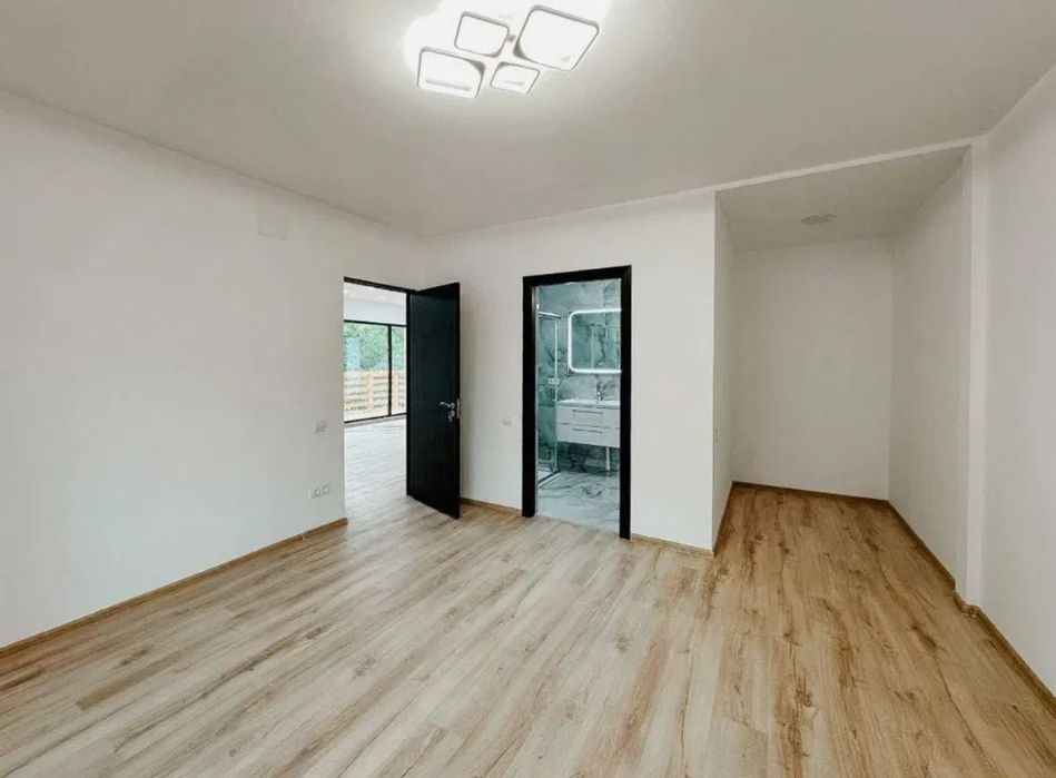 Vindem apartament nou, trei camere, premium, 105 mp, Valenii de Munte