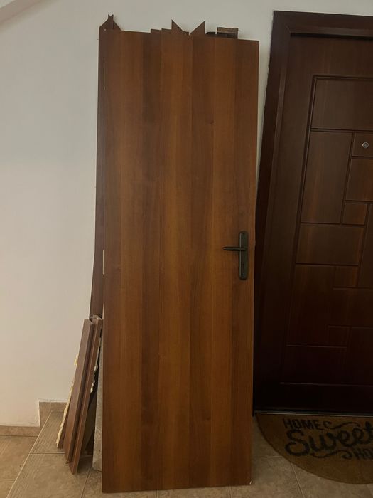 Интериорни врати с брави