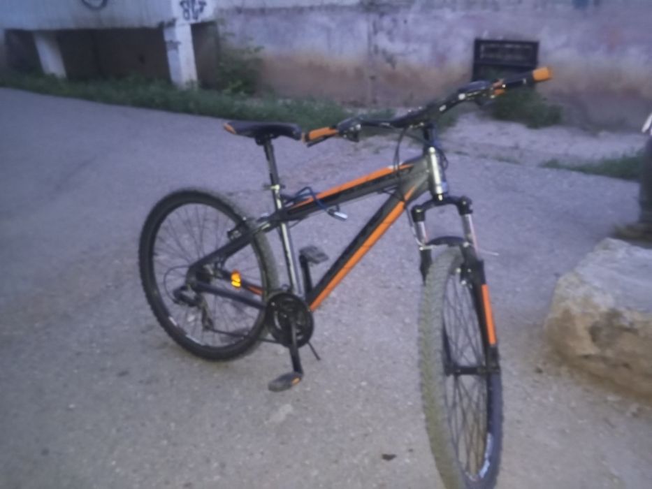 Продам велосипед в отличном состоянии откотал 1 сезон