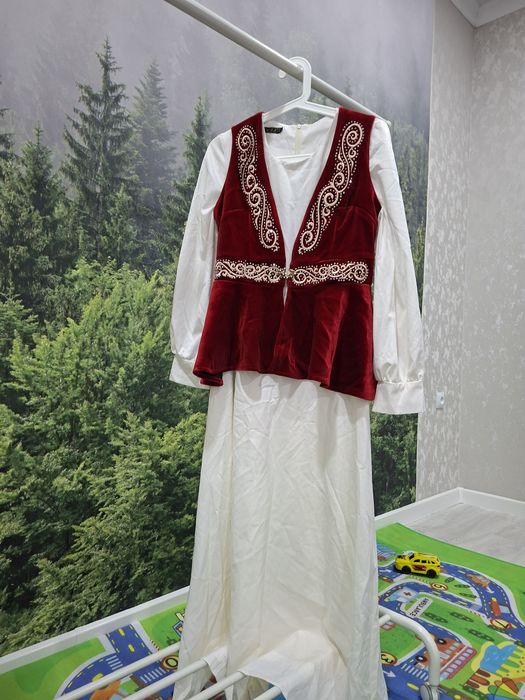 Кәжекейімен ақ көйлек сатамын