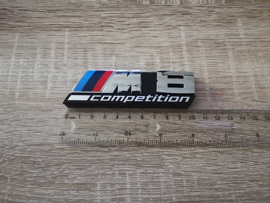 Предна решетка сребриста емблема BMW M8 Competition