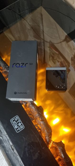 Motorola razr 50