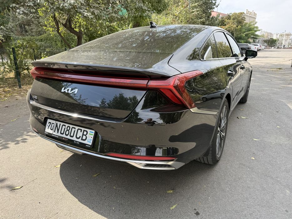 Kia k 8 sotiladi