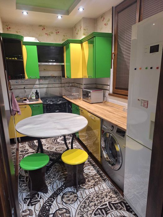 Центр города, топ локация. Своя квартира без посредников, заходи-живи