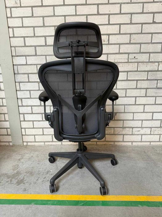 Refurbished Herman Miller Aeron Remastered Graphite (Atlas Headrest)