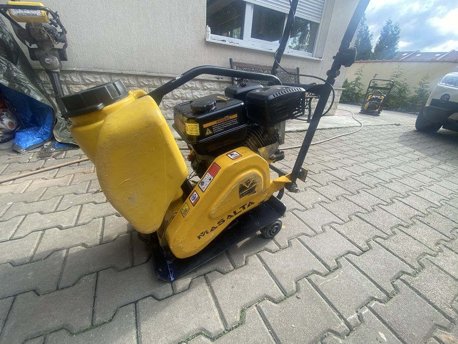 Mai compactor de inchiriat , placa , demolator , masina caneluri