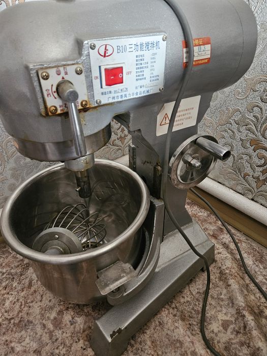 Продам тестомес миксер