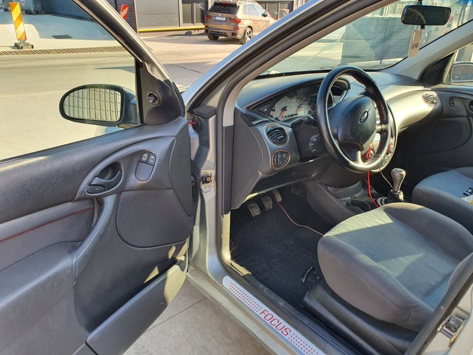 Vand sau SCHIMB Ford Focus1 1.6b 2003