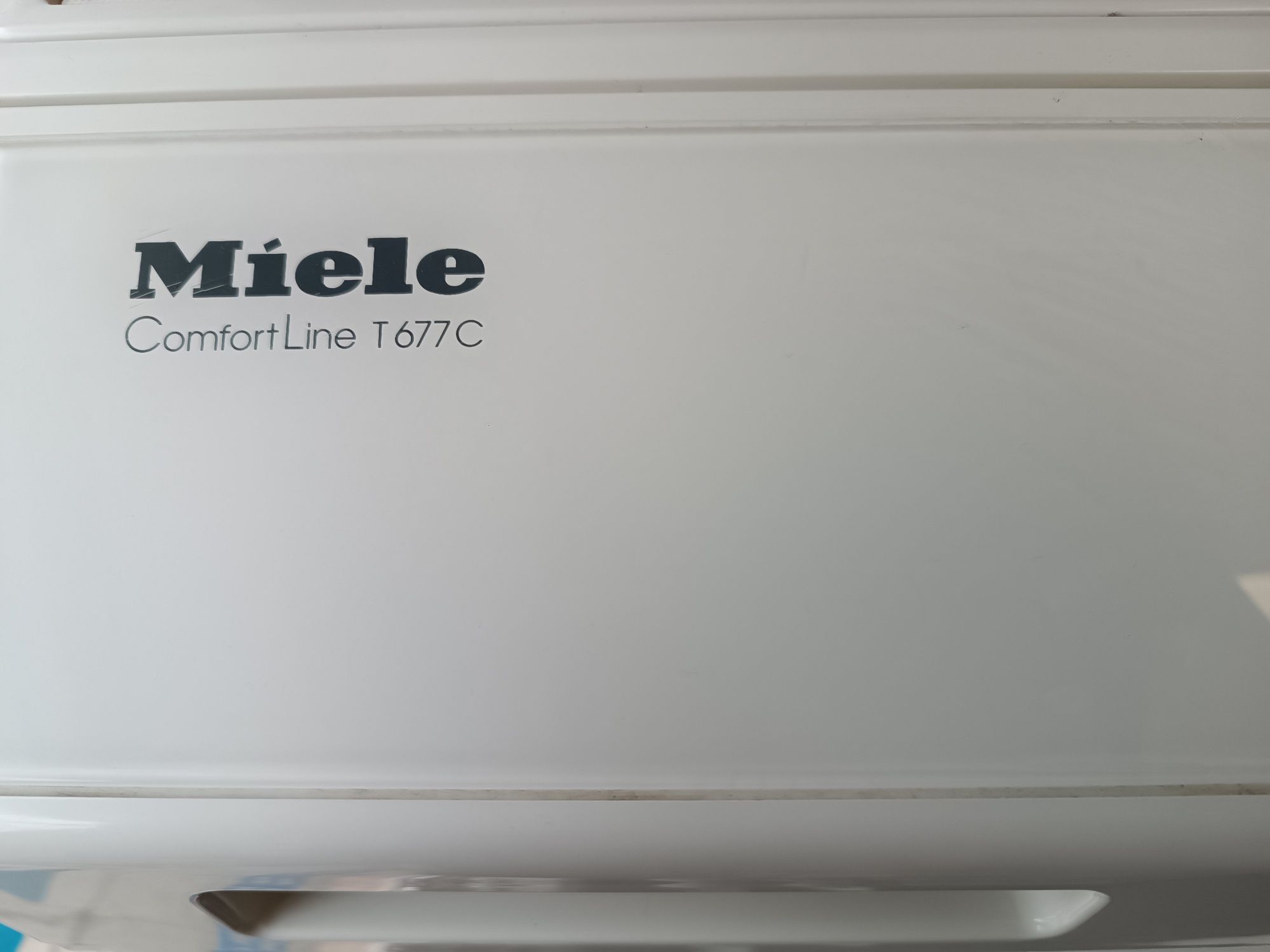 Сушилна машина Miele T 677 C