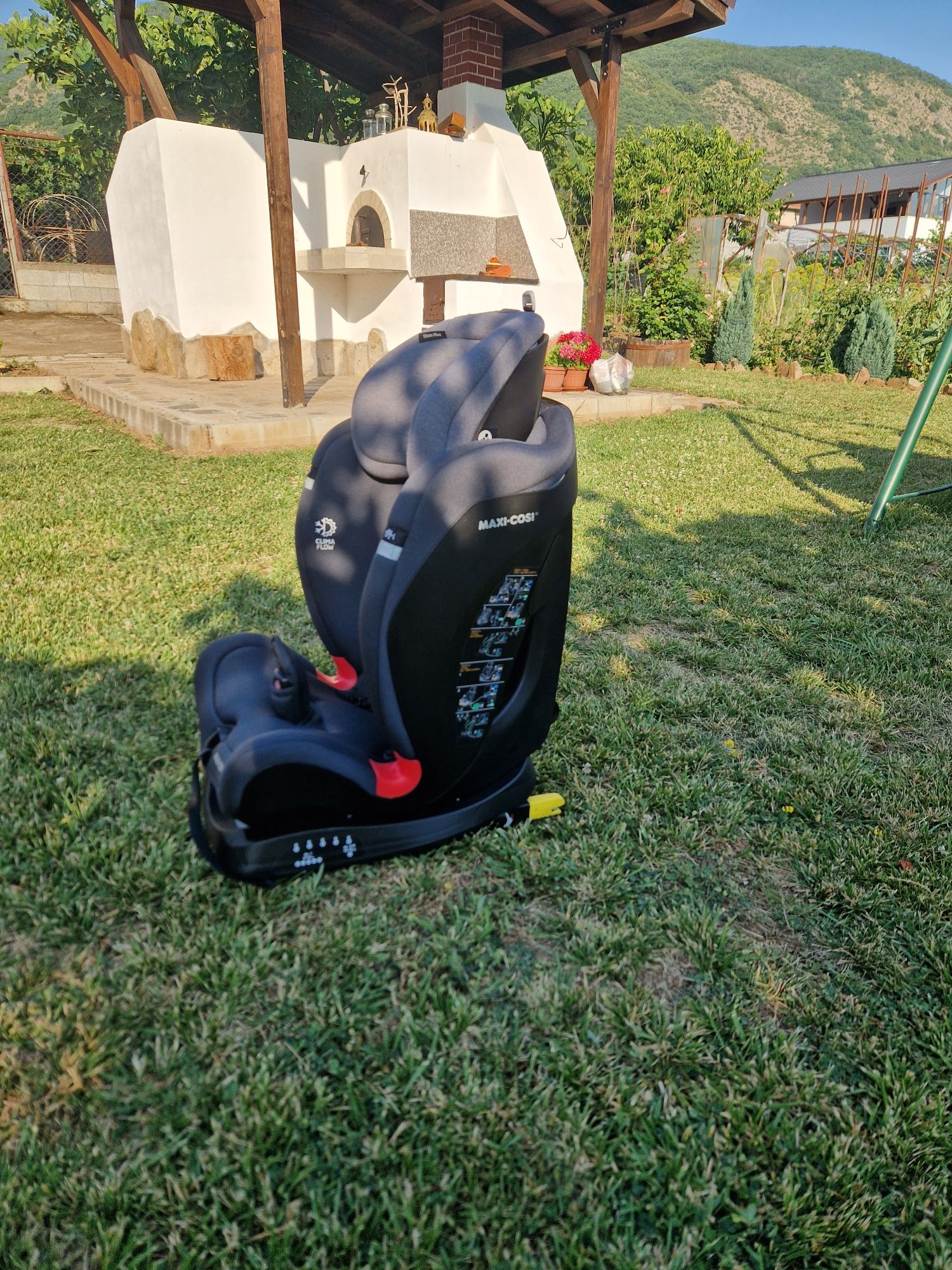 Столче за кола Maxi Cosi Titan Pro 2