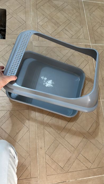 Продаю лотки для животных