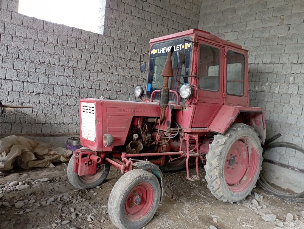 T25 traktori sotiladi xolati yaxshi