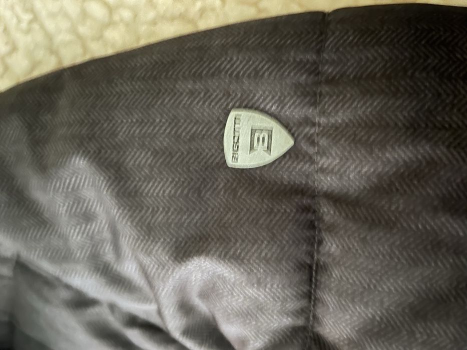 Vand geaca barbateasca