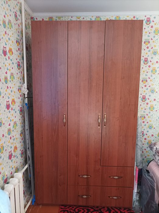 Шкаф постельный.