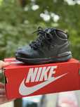 зимни боти Nike Manoa