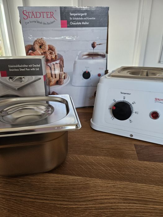 Masina topire ciocolata si mentinere la cald