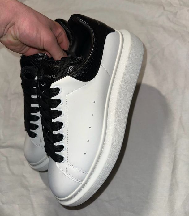 Adidasi Alexander McQueen