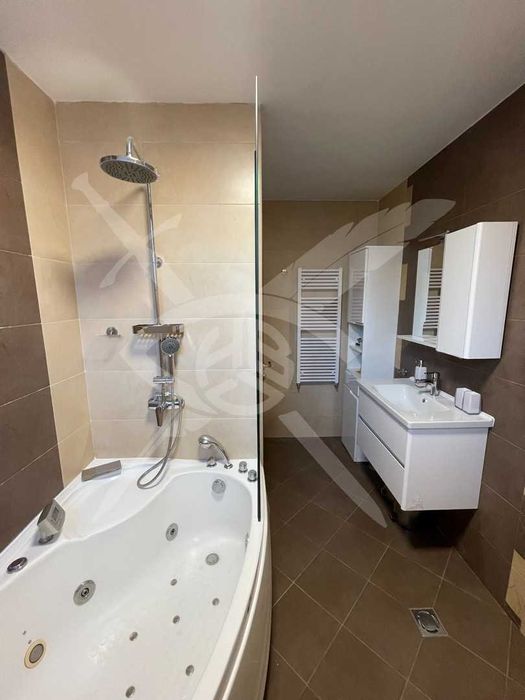 Дава се под наем Тристаен апартамент в София, Витоша - 111 кв.м за 900 € - Снимка #11